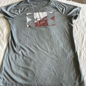 Under Armor tee shirt